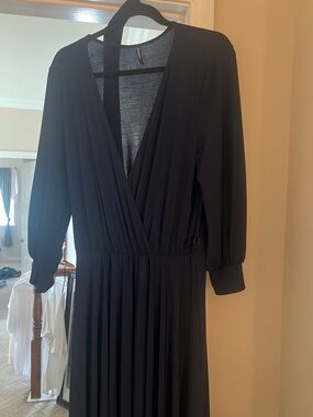 Elegant Deep Blue  Long-Sleeve Maxi Dress with Tie Neck
